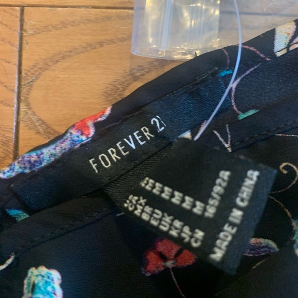 Crop top bundle 🌺 size: medium 🌷 - Picture 7 of 7